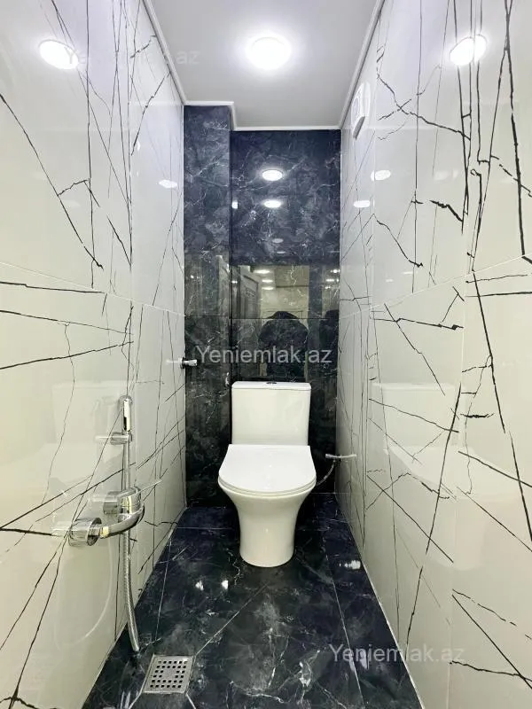 Satılır 2 otaqlı köhnə tikili 60 m²