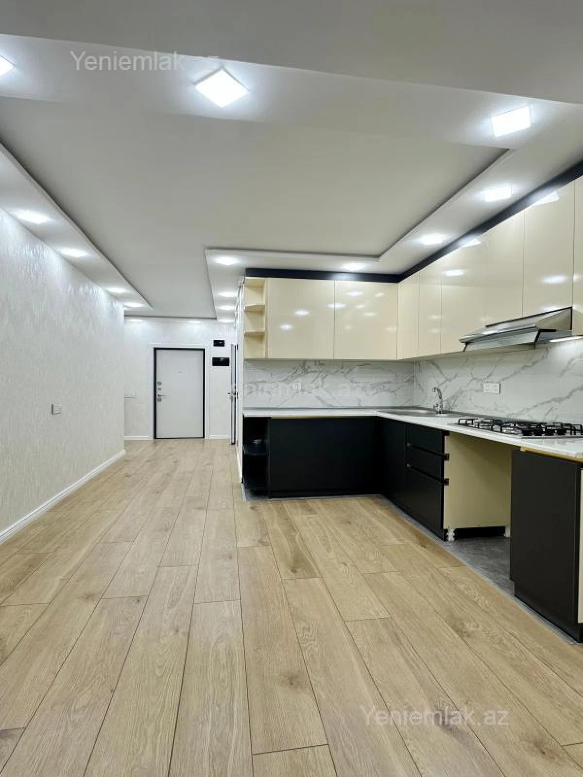 Satılır 2 otaqlı köhnə tikili 60 m²