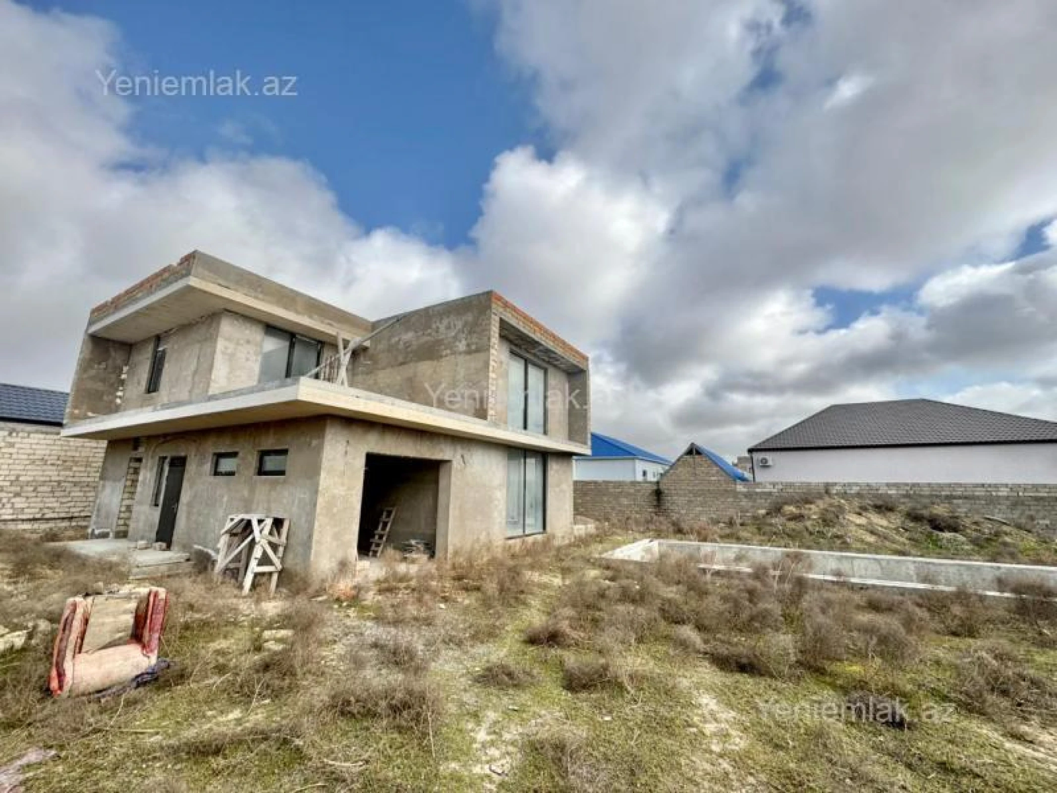 Satılır 6 otaqlı həyət evi 350 m²