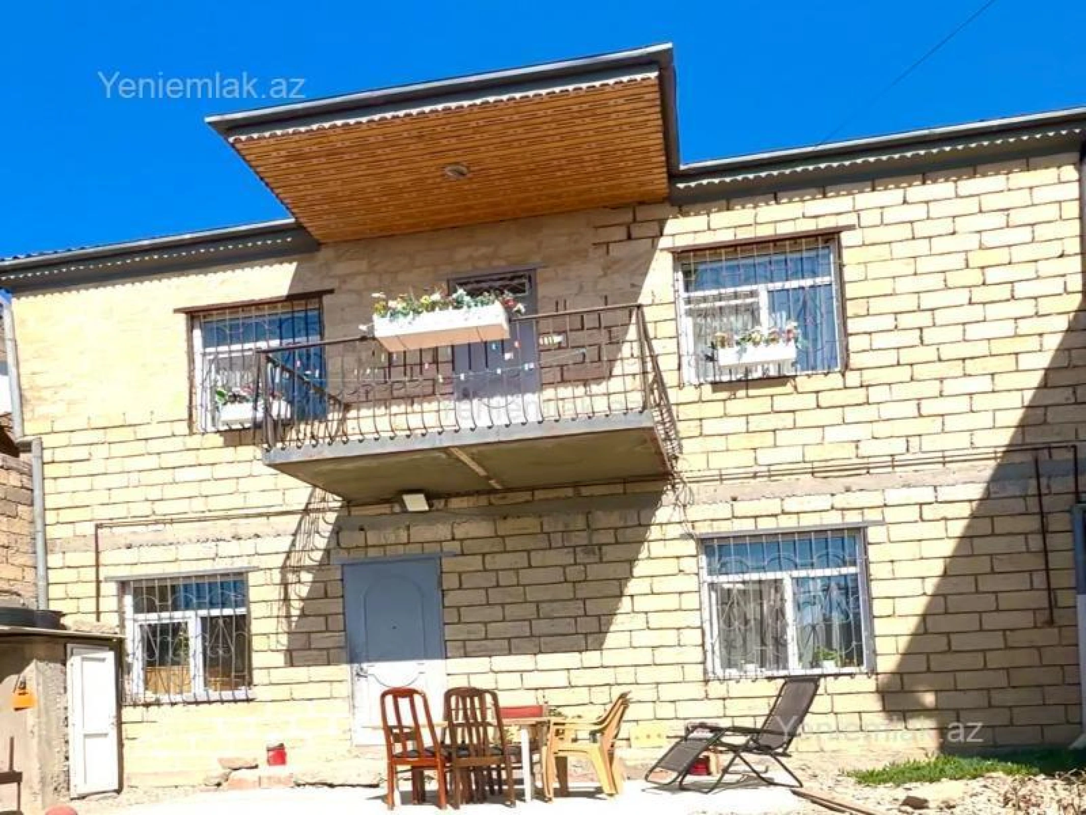 Satılır 5 otaqlı həyət evi 210 m²