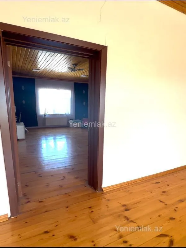 Satılır 5 otaqlı həyət evi 210 m²