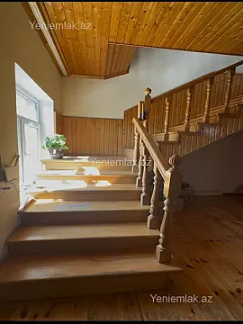 Satılır 5 otaqlı həyət evi 210 m²