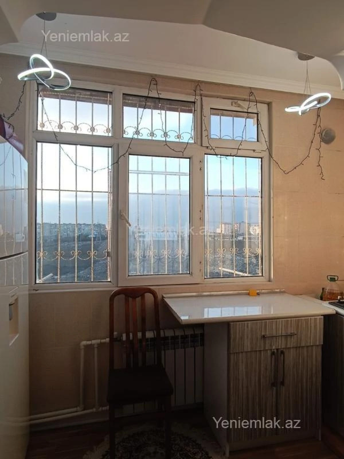 Satılır 2 otaqlı köhnə tikili 60 m²