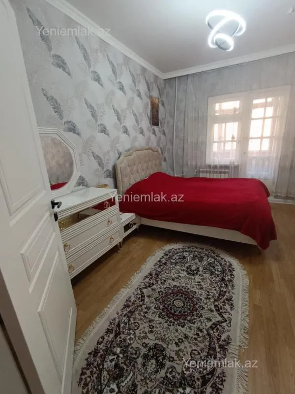 Satılır 2 otaqlı köhnə tikili 60 m²