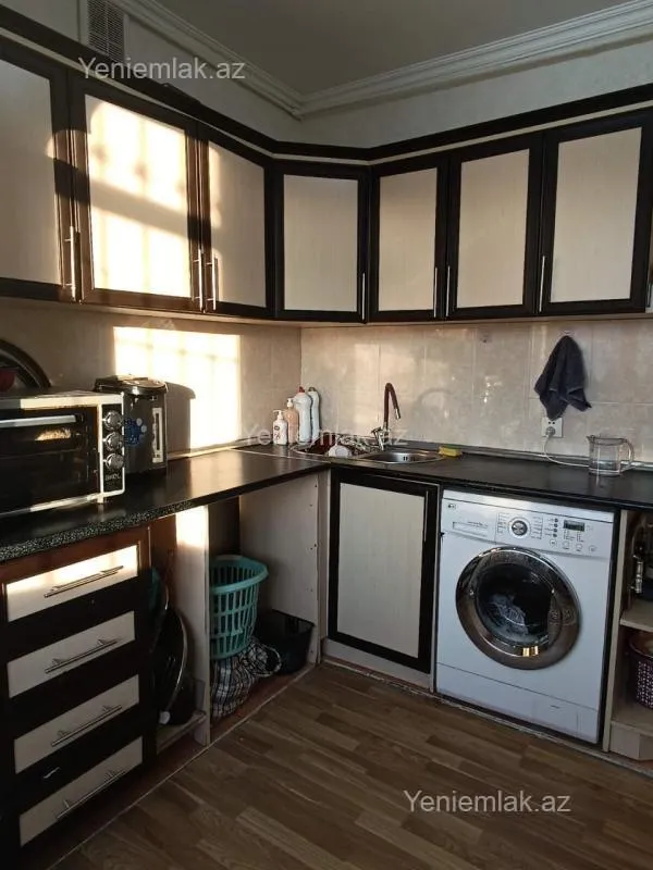 Satılır 2 otaqlı köhnə tikili 60 m²