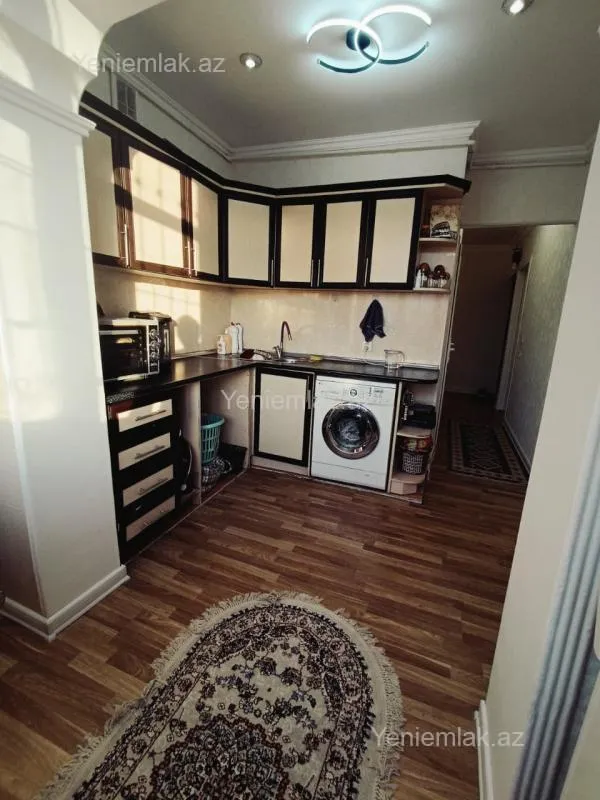 Satılır 2 otaqlı köhnə tikili 60 m²