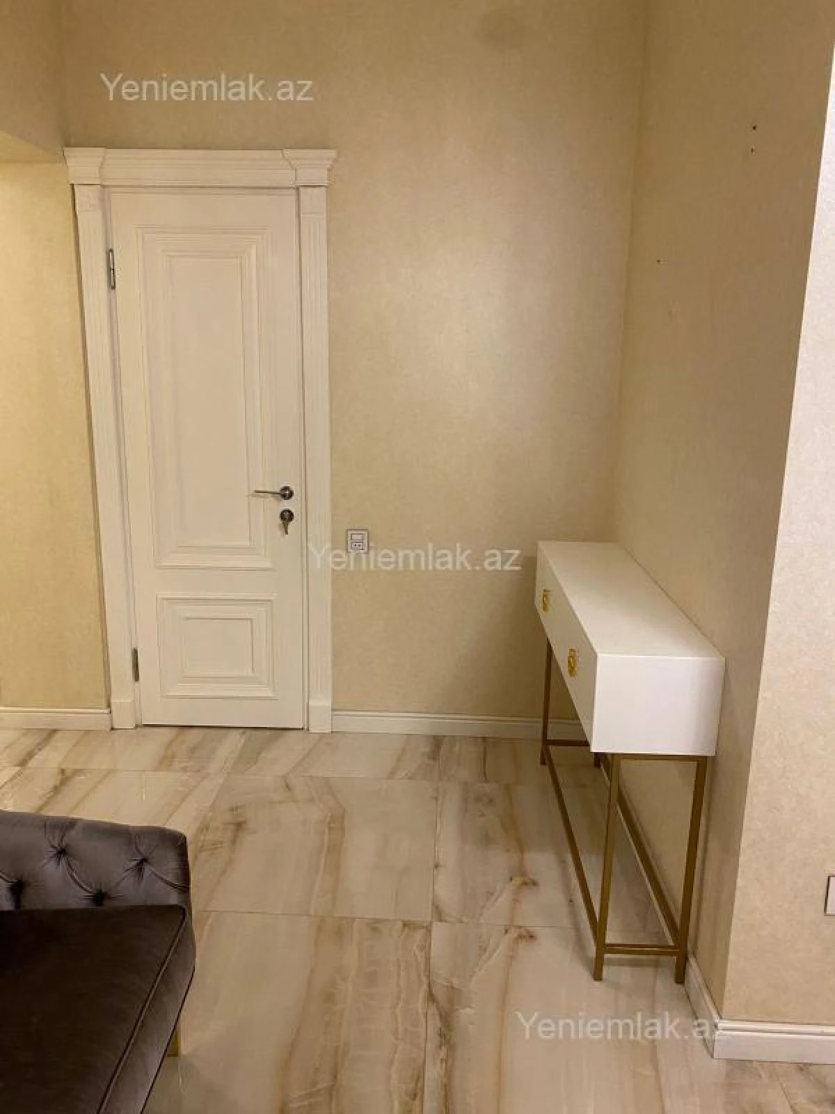 Satılır 4 otaqlı yeni tikili 130 m²