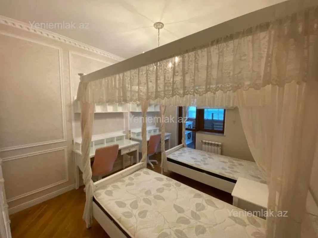 Satılır 4 otaqlı yeni tikili 130 m²