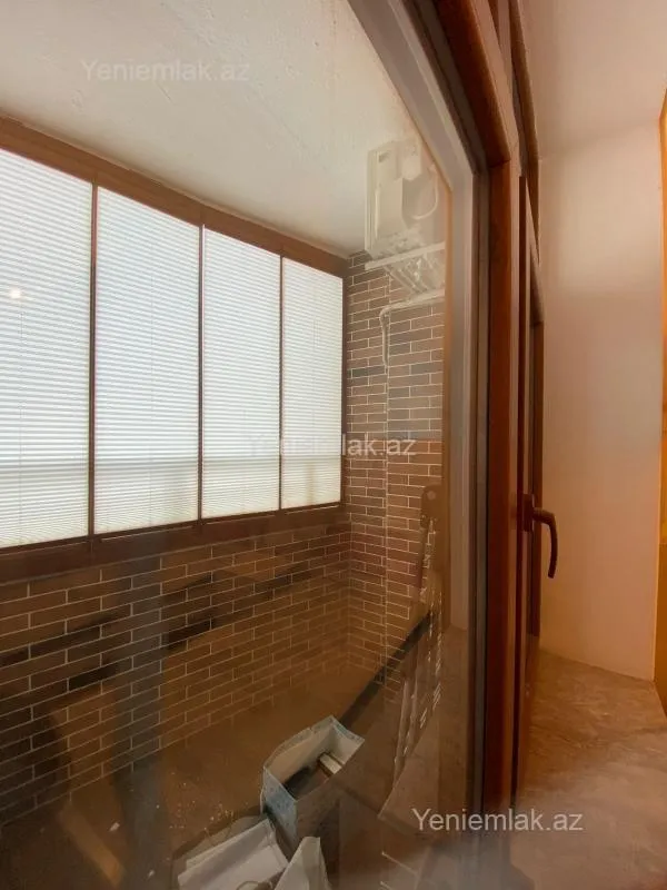 Satılır 4 otaqlı yeni tikili 130 m²