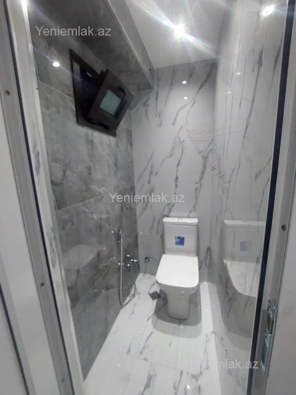 Satılır 2 otaqlı köhnə tikili 65 m²