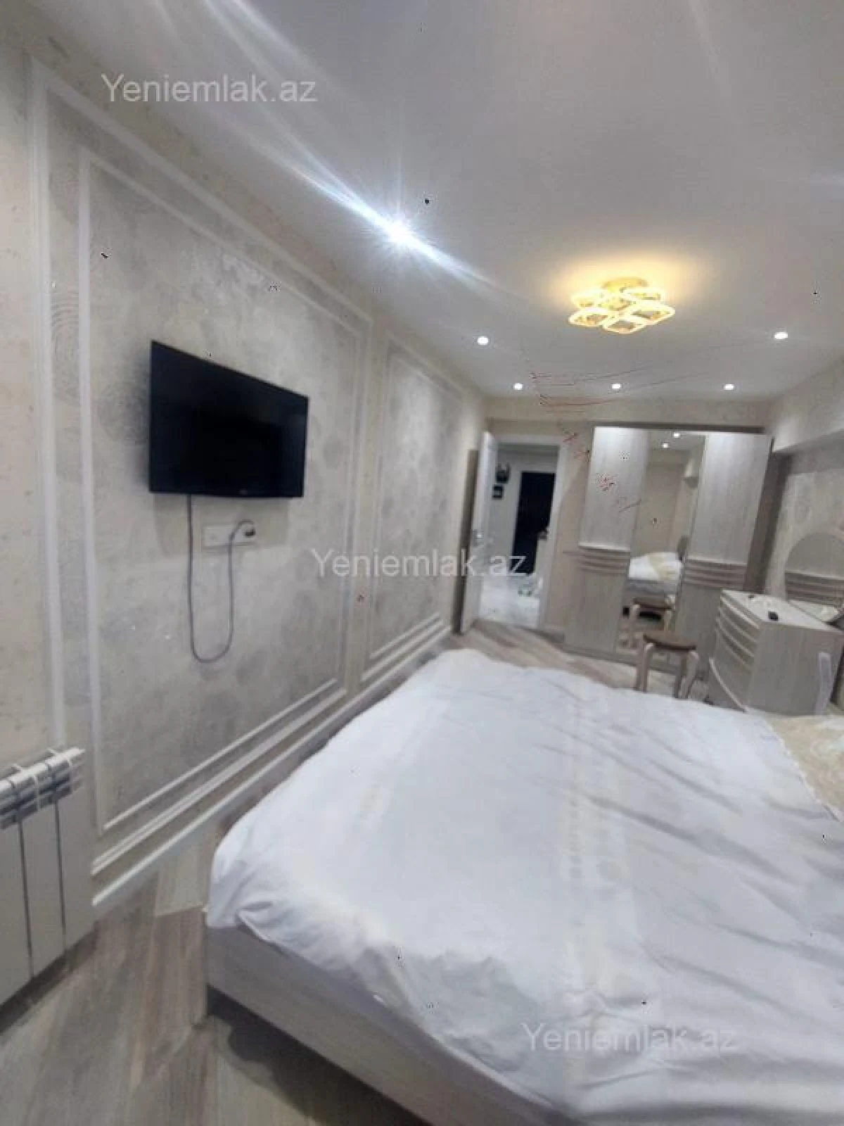 Satılır 2 otaqlı köhnə tikili 65 m²