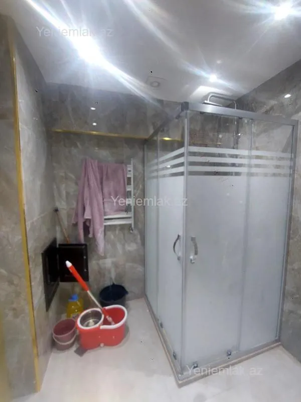 Satılır 2 otaqlı köhnə tikili 65 m²
