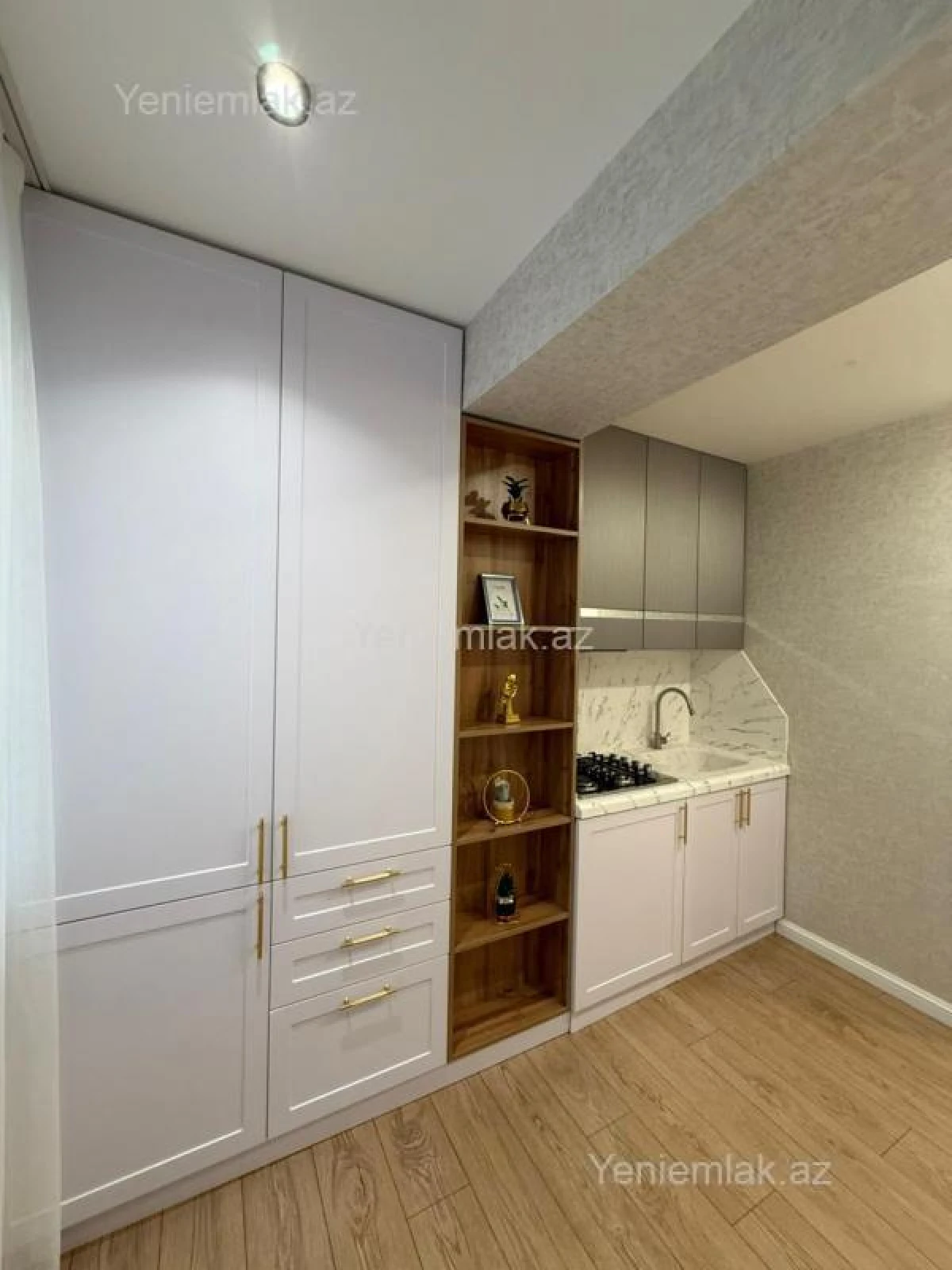 Satılır 2 otaqlı köhnə tikili 55 m²