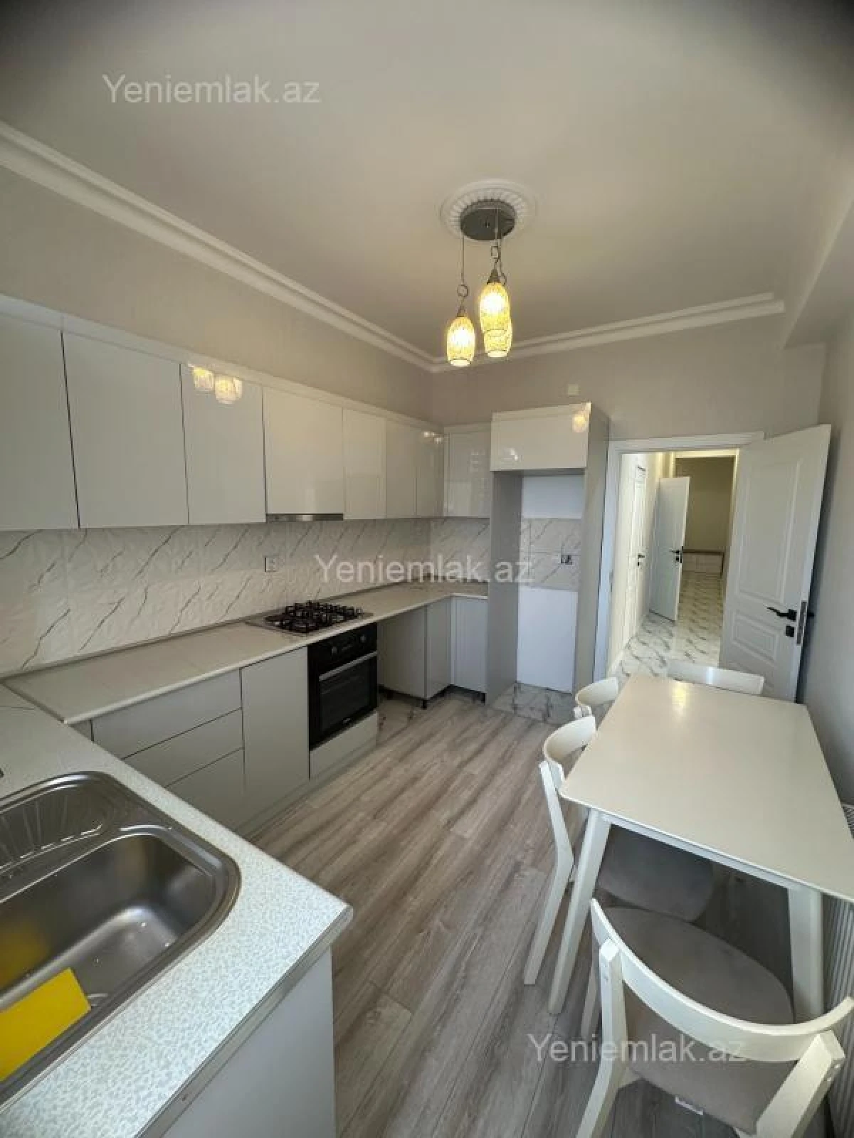 Satılır 2 otaqlı yeni tikili 82 m²