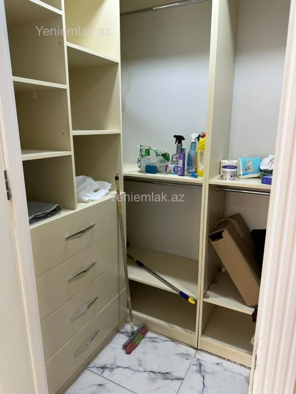 Satılır 2 otaqlı yeni tikili 82 m²