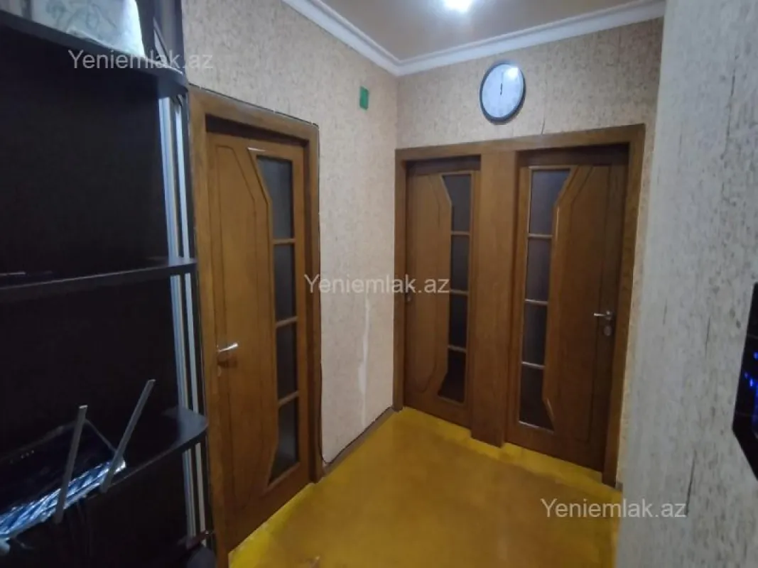 Satılır 3 otaqlı köhnə tikili 90 m²
