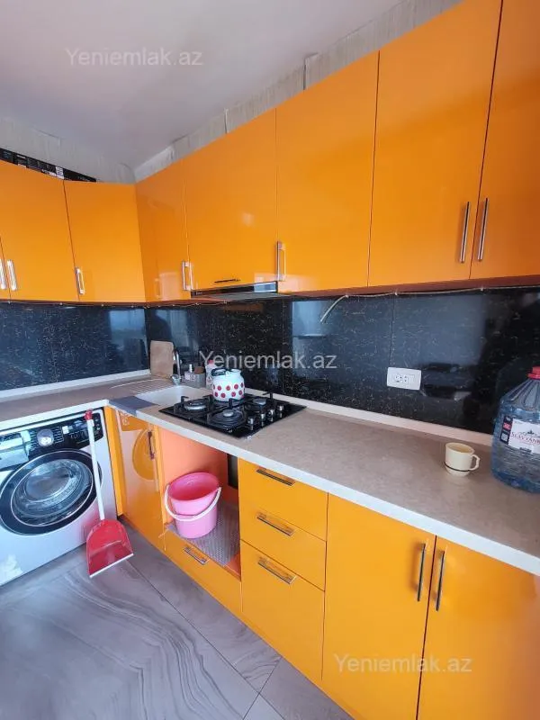 Satılır 3 otaqlı köhnə tikili 68 m²