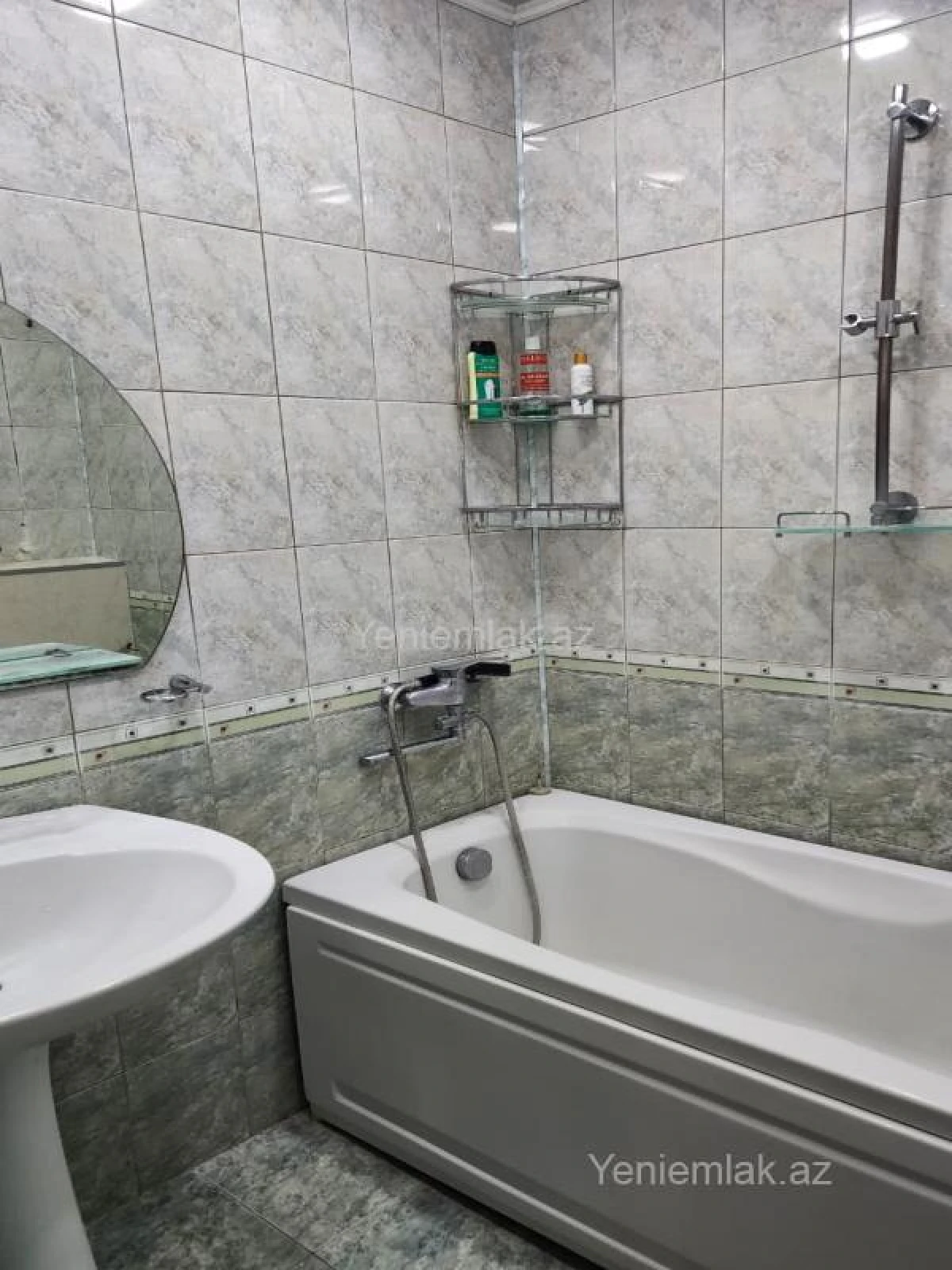 Satılır 3 otaqlı köhnə tikili 85 m²