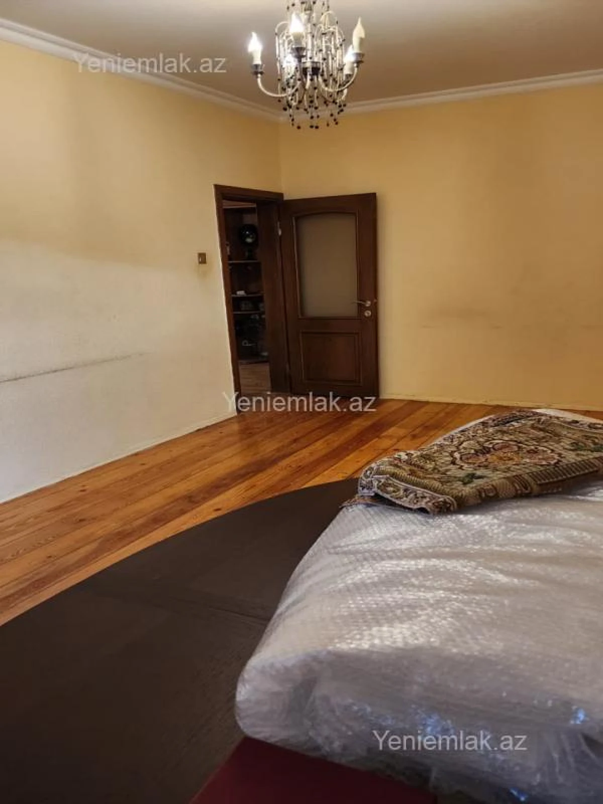Satılır 3 otaqlı köhnə tikili 85 m²