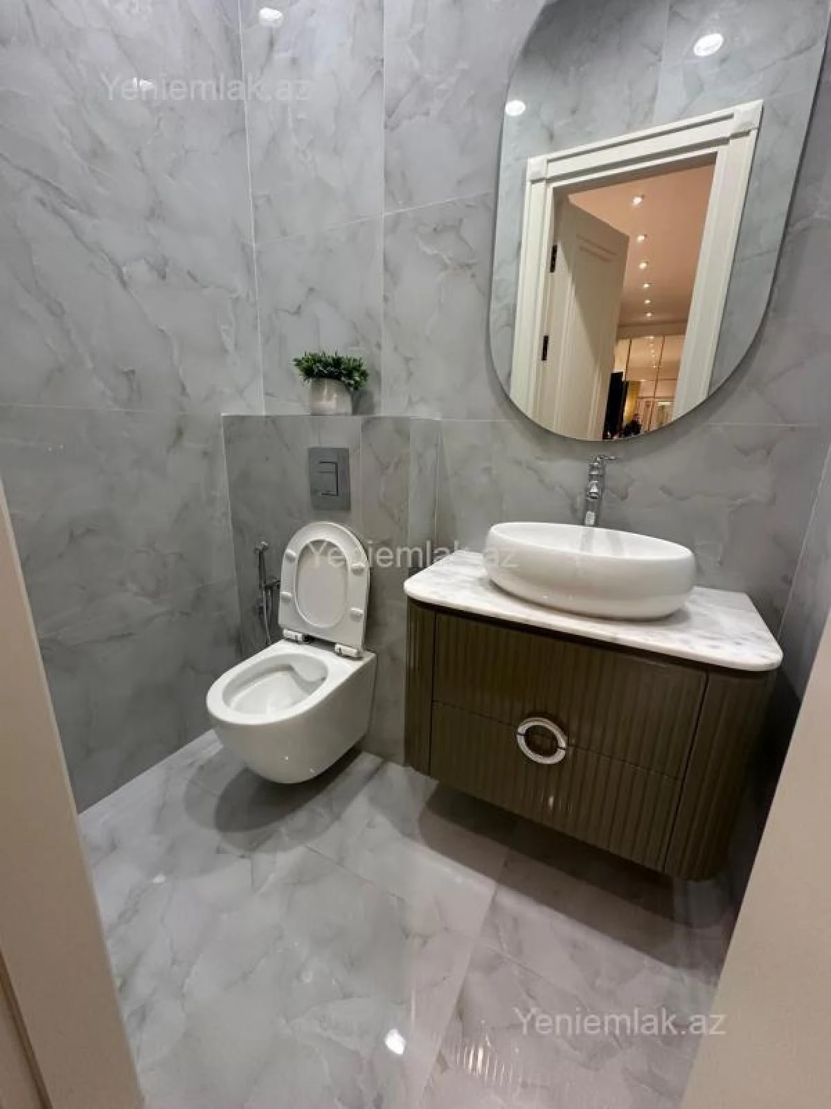 Satılır 3 otaqlı yeni tikili 86 m²