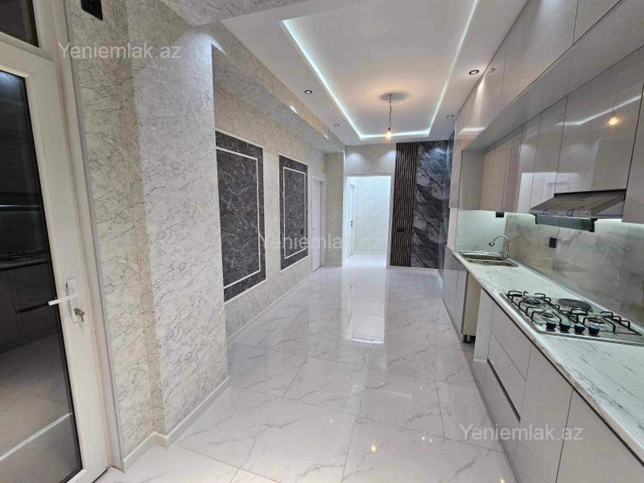 Satılır 3 otaqlı yeni tikili 68.5 m²
