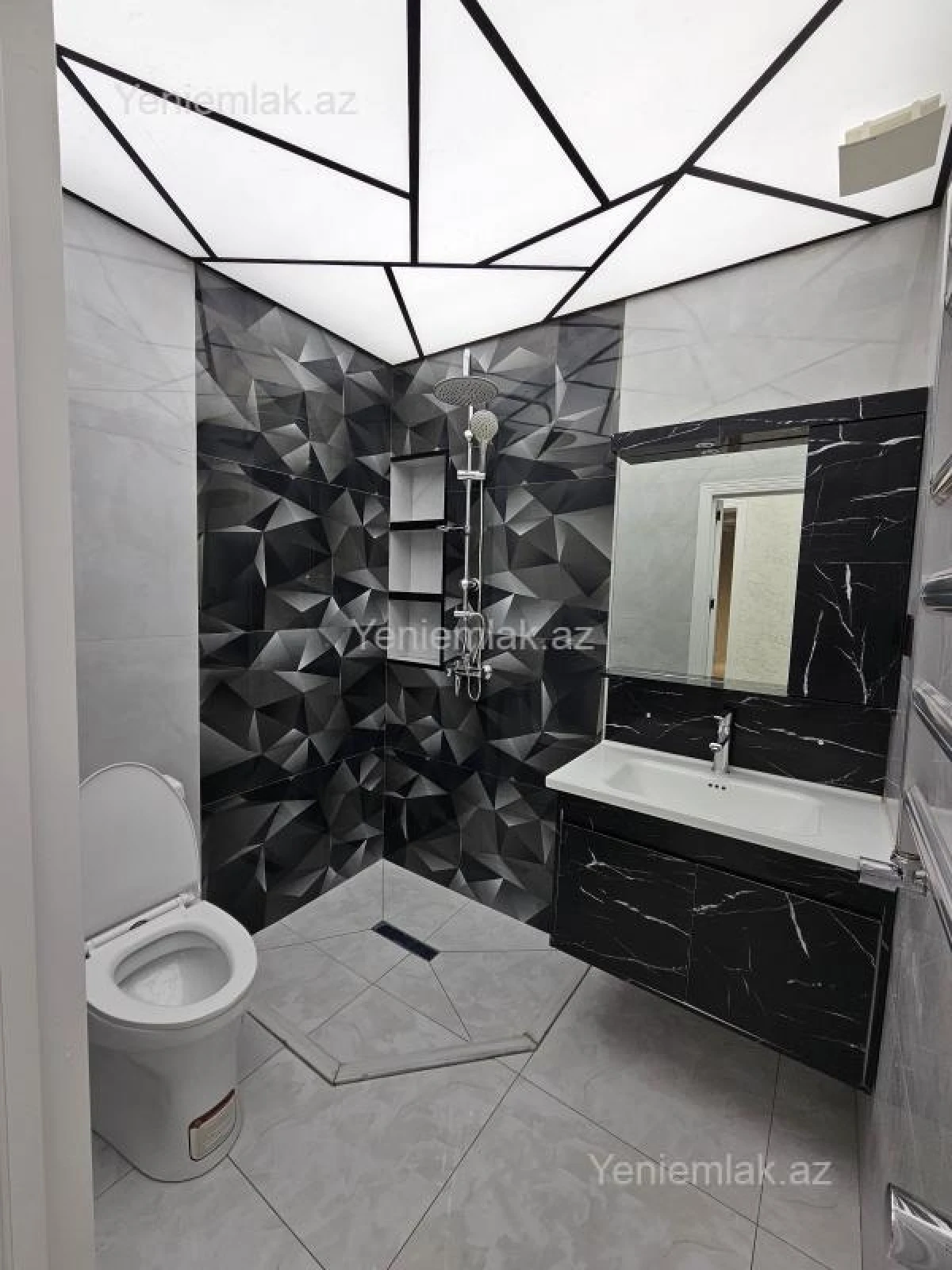 Satılır 3 otaqlı yeni tikili 68.5 m²