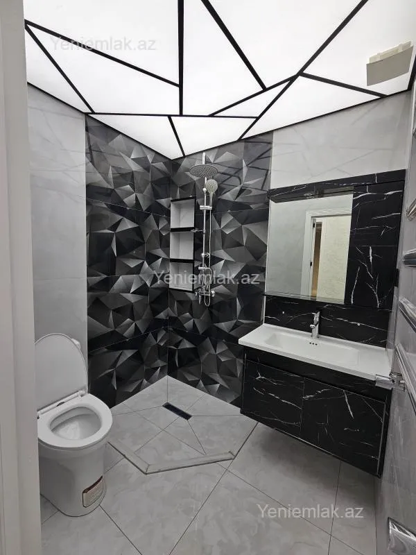 Satılır 3 otaqlı yeni tikili 68.5 m²