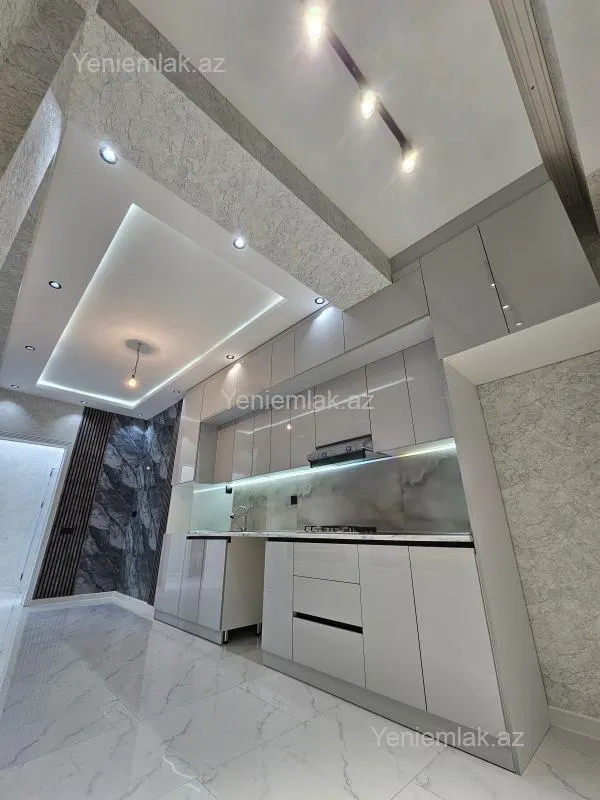 Satılır 3 otaqlı yeni tikili 68.5 m²
