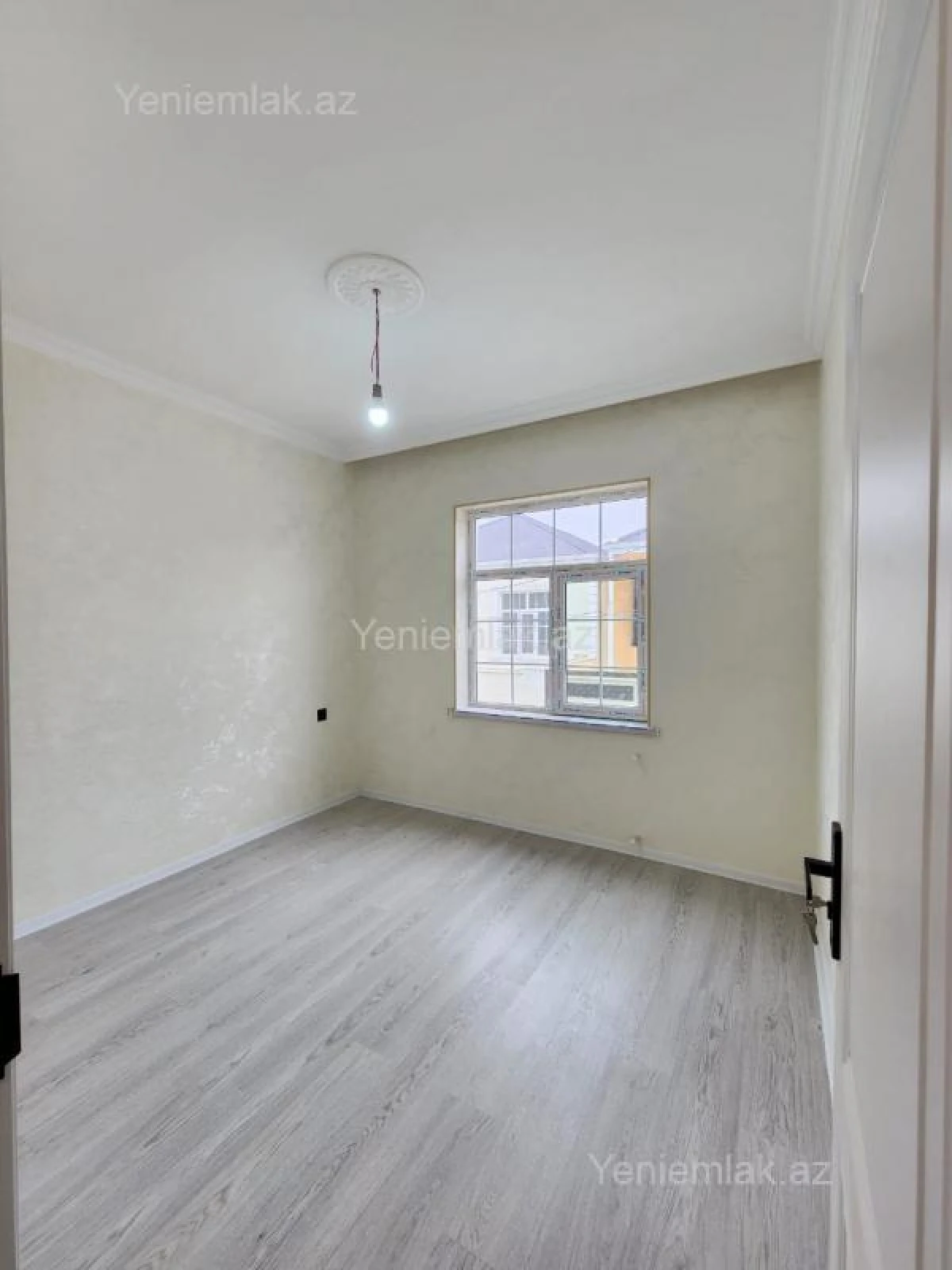 Satılır 4 otaqlı həyət evi 90 m²