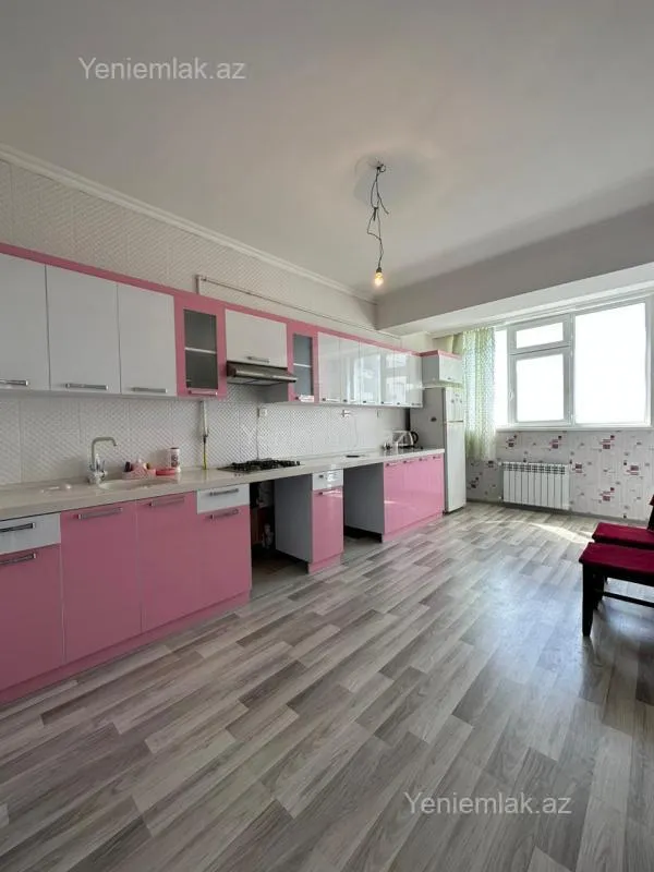Satılır 3 otaqlı yeni tikili 120 m²