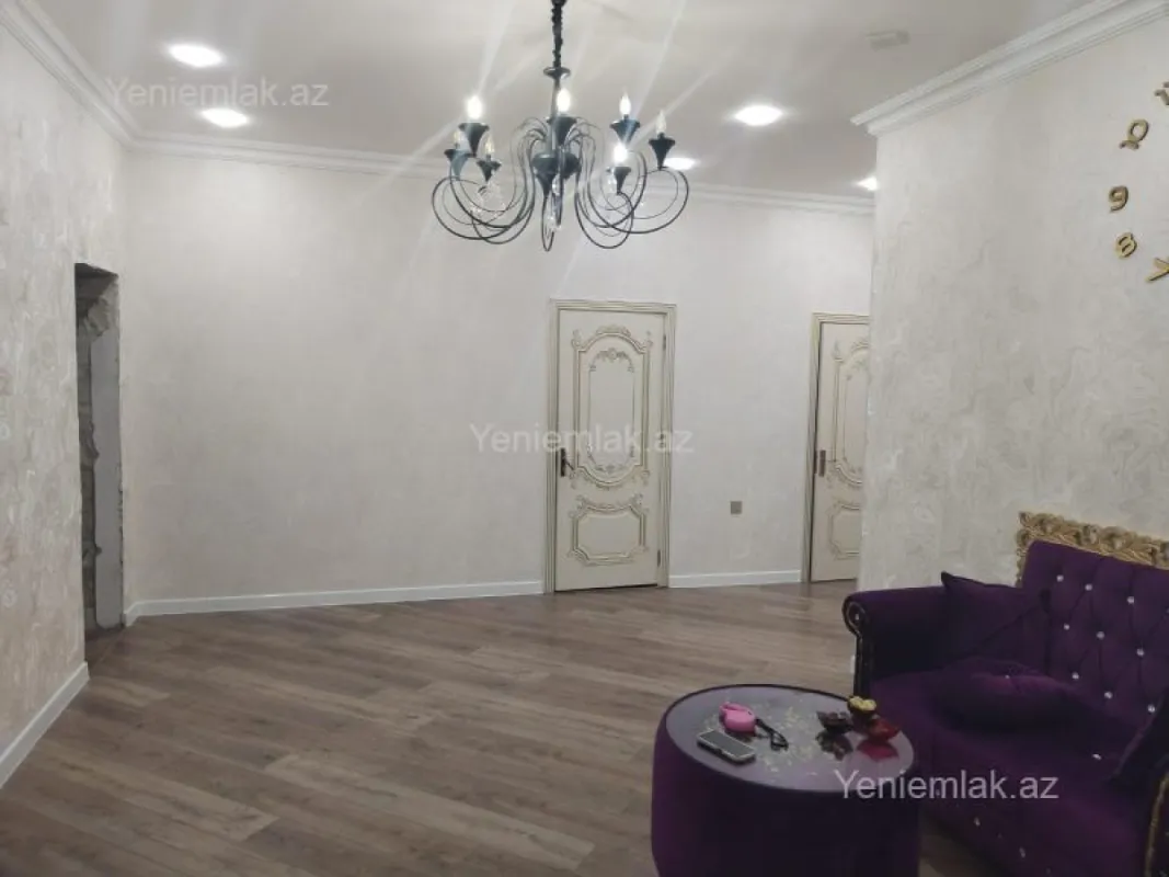 Satılır 11 otaqlı həyət evi 355 m²