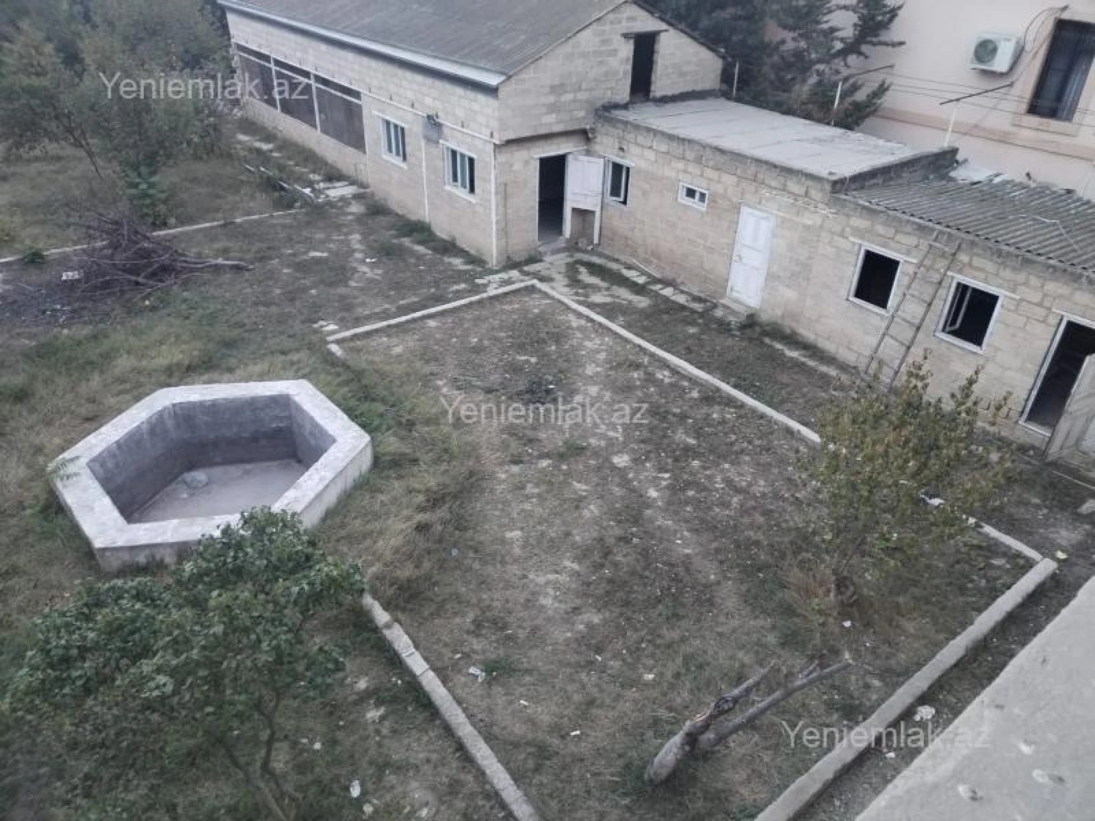 Satılır 11 otaqlı həyət evi 355 m²