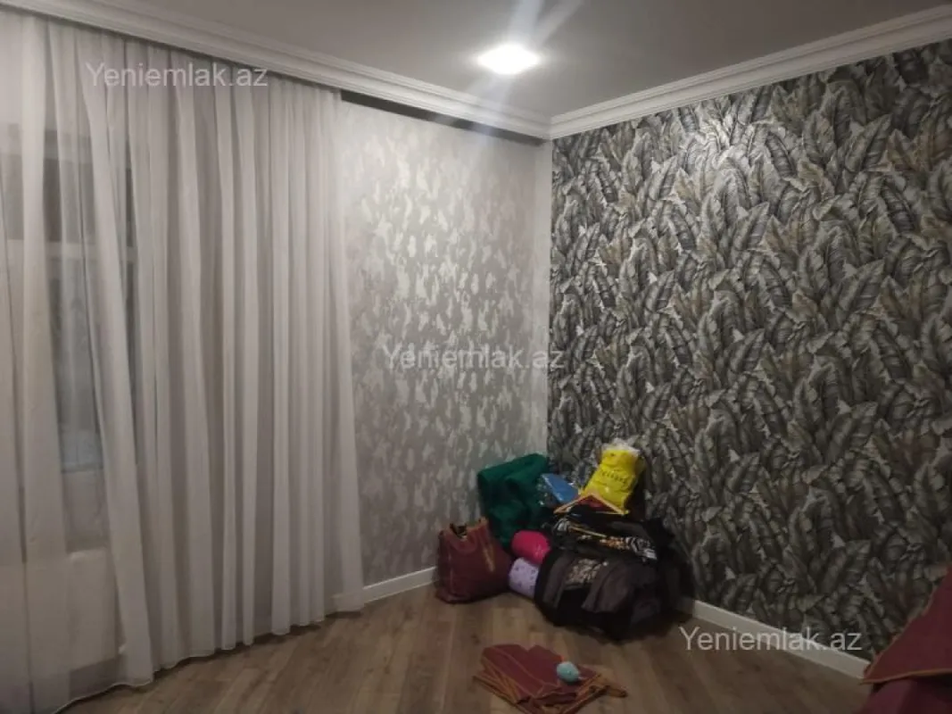 Satılır 11 otaqlı həyət evi 355 m²