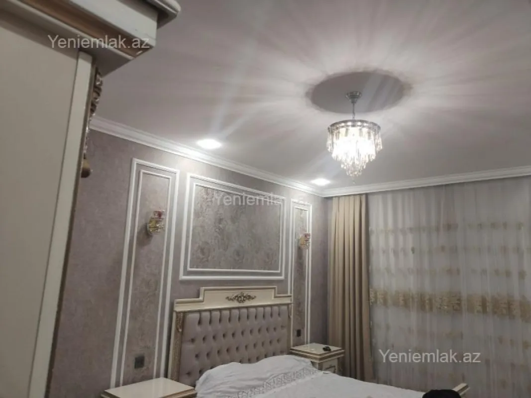 Satılır 11 otaqlı həyət evi 355 m²