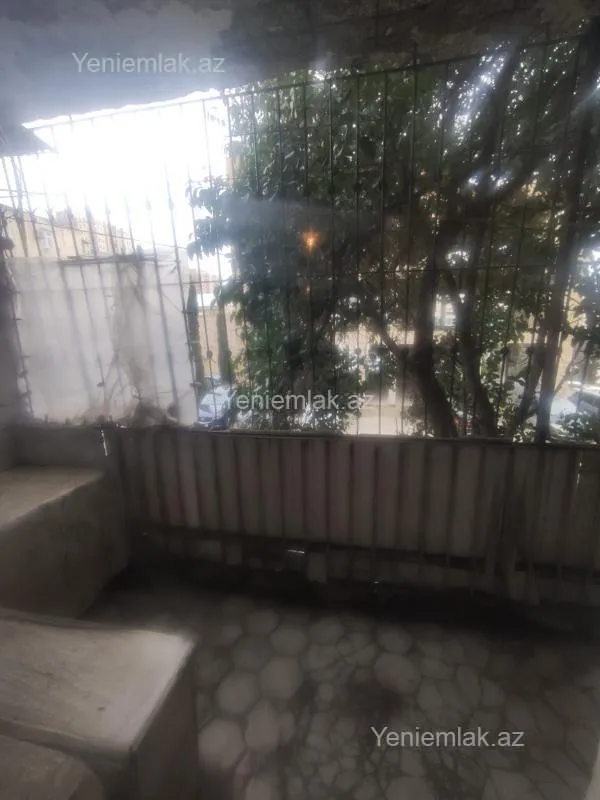 Satılır 3 otaqlı köhnə tikili 80 m²