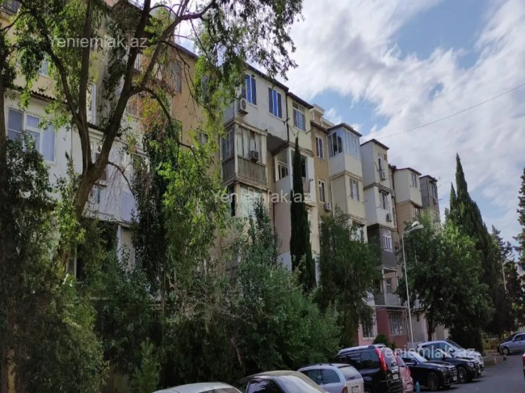 Satılır 3 otaqlı köhnə tikili 80 m²