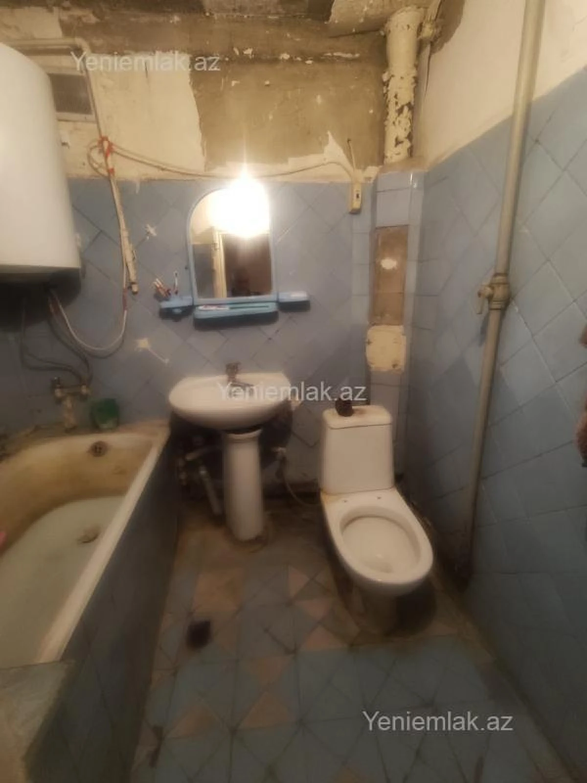 Satılır 3 otaqlı köhnə tikili 80 m²