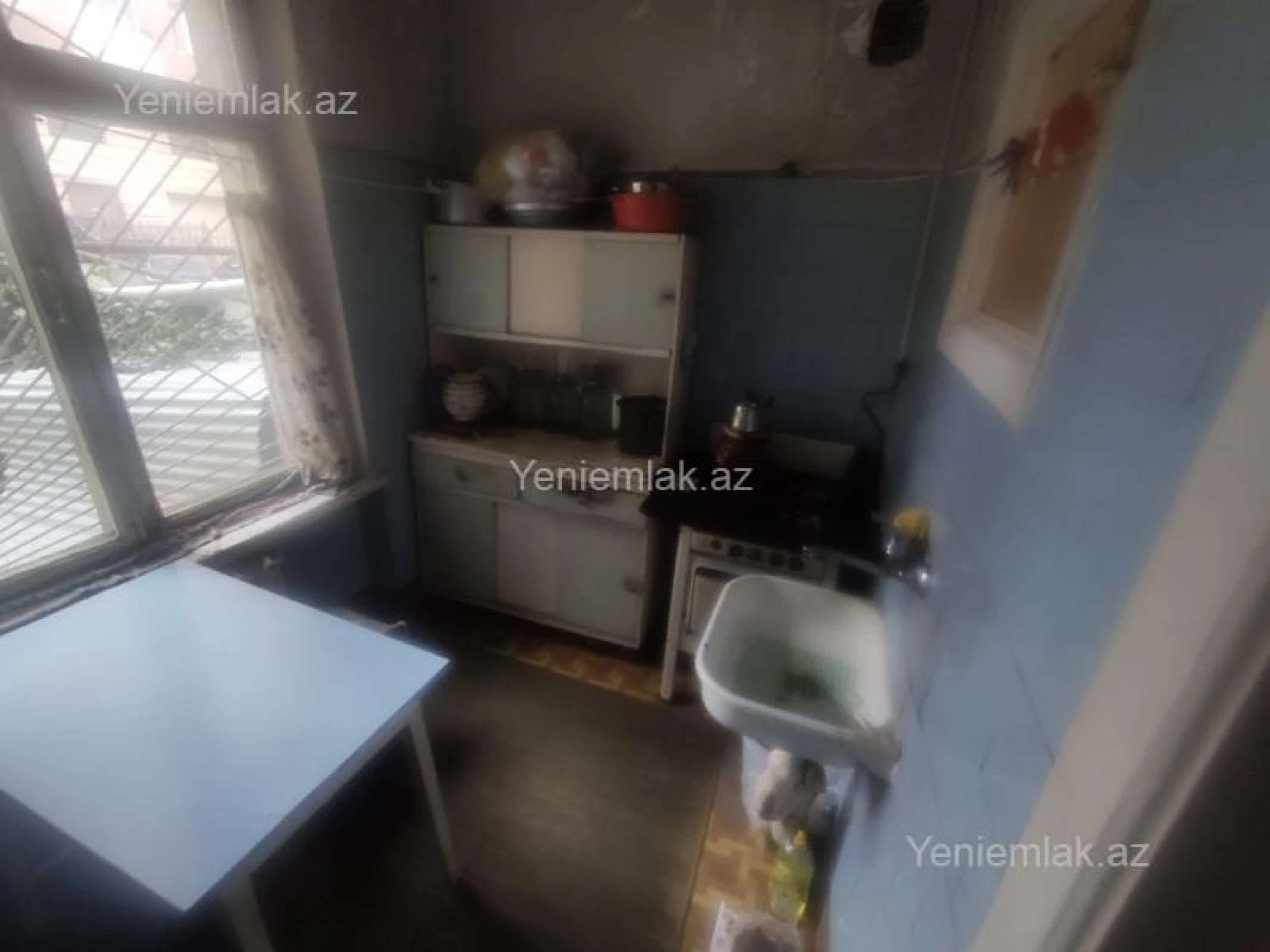 Satılır 3 otaqlı köhnə tikili 80 m²