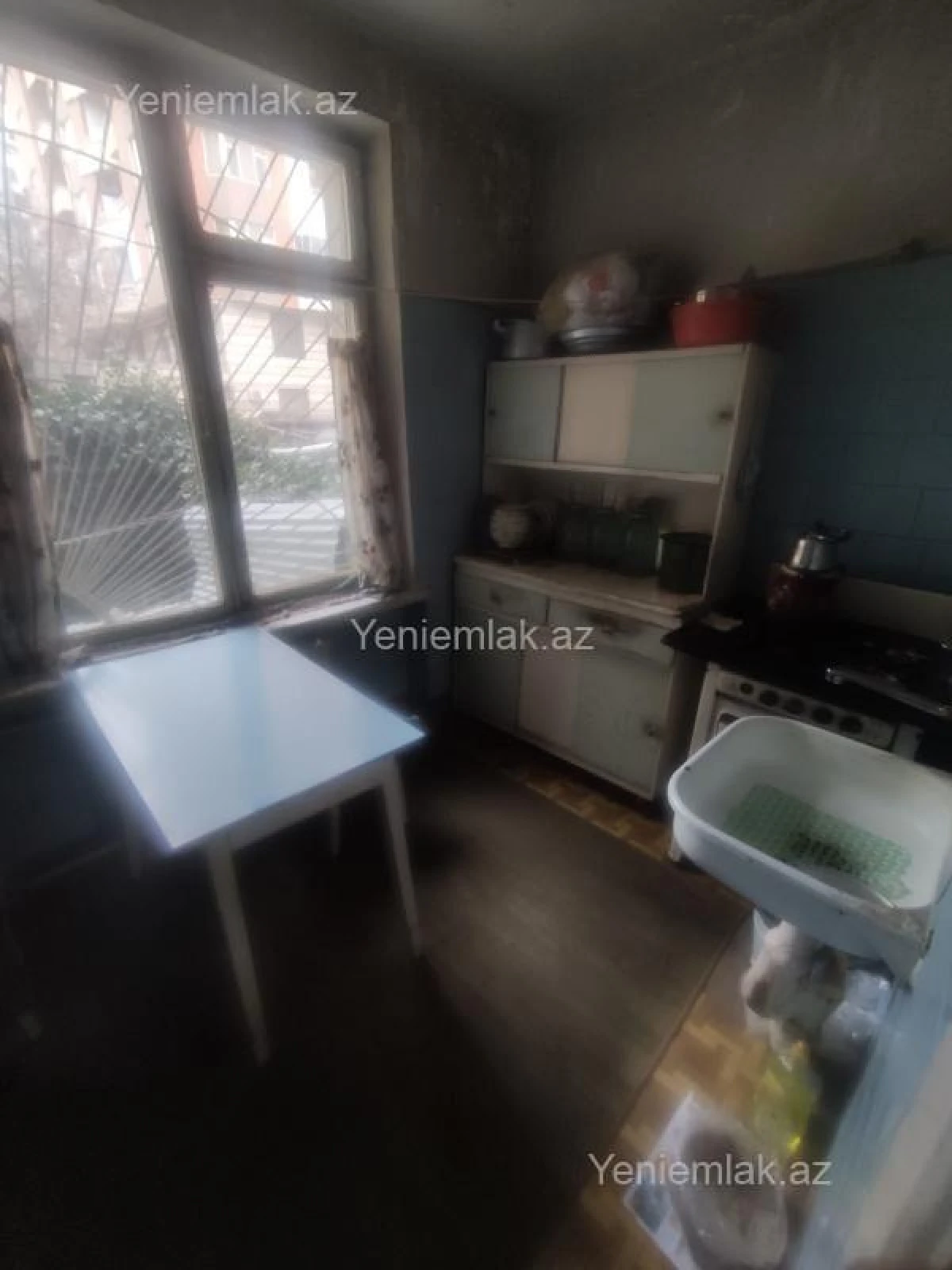 Satılır 3 otaqlı köhnə tikili 80 m²