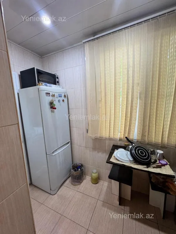 Satılır 2 otaqlı köhnə tikili 45 m²