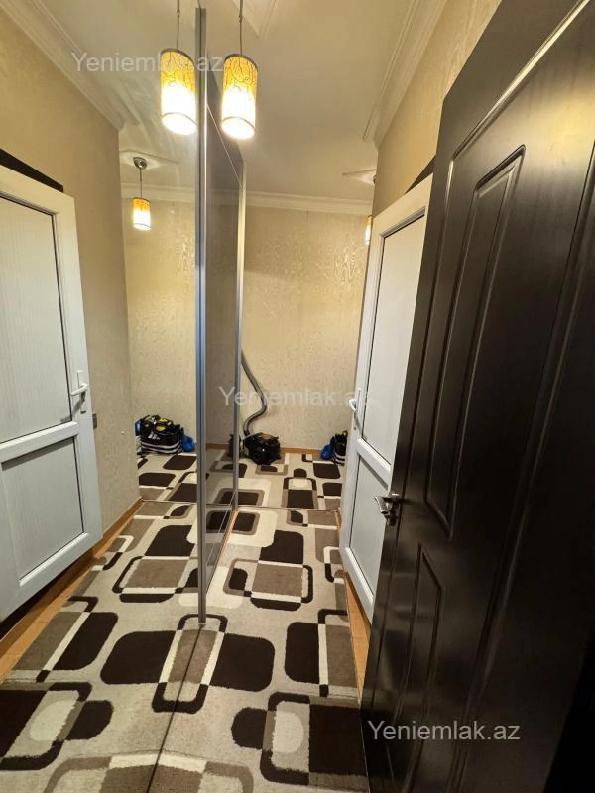 Satılır 2 otaqlı köhnə tikili 45 m²