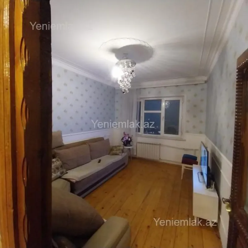 Satılır 3 otaqlı köhnə tikili 90 m²