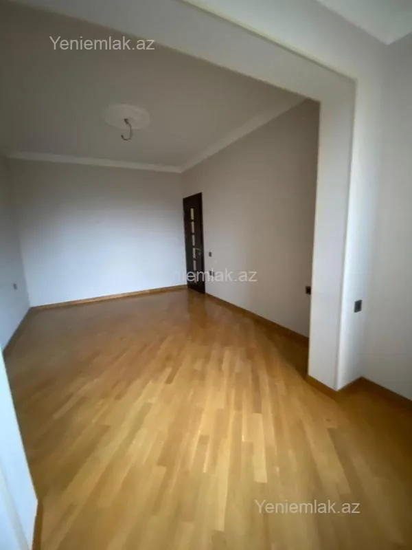 Satılır 3 otaqlı köhnə tikili 90 m²