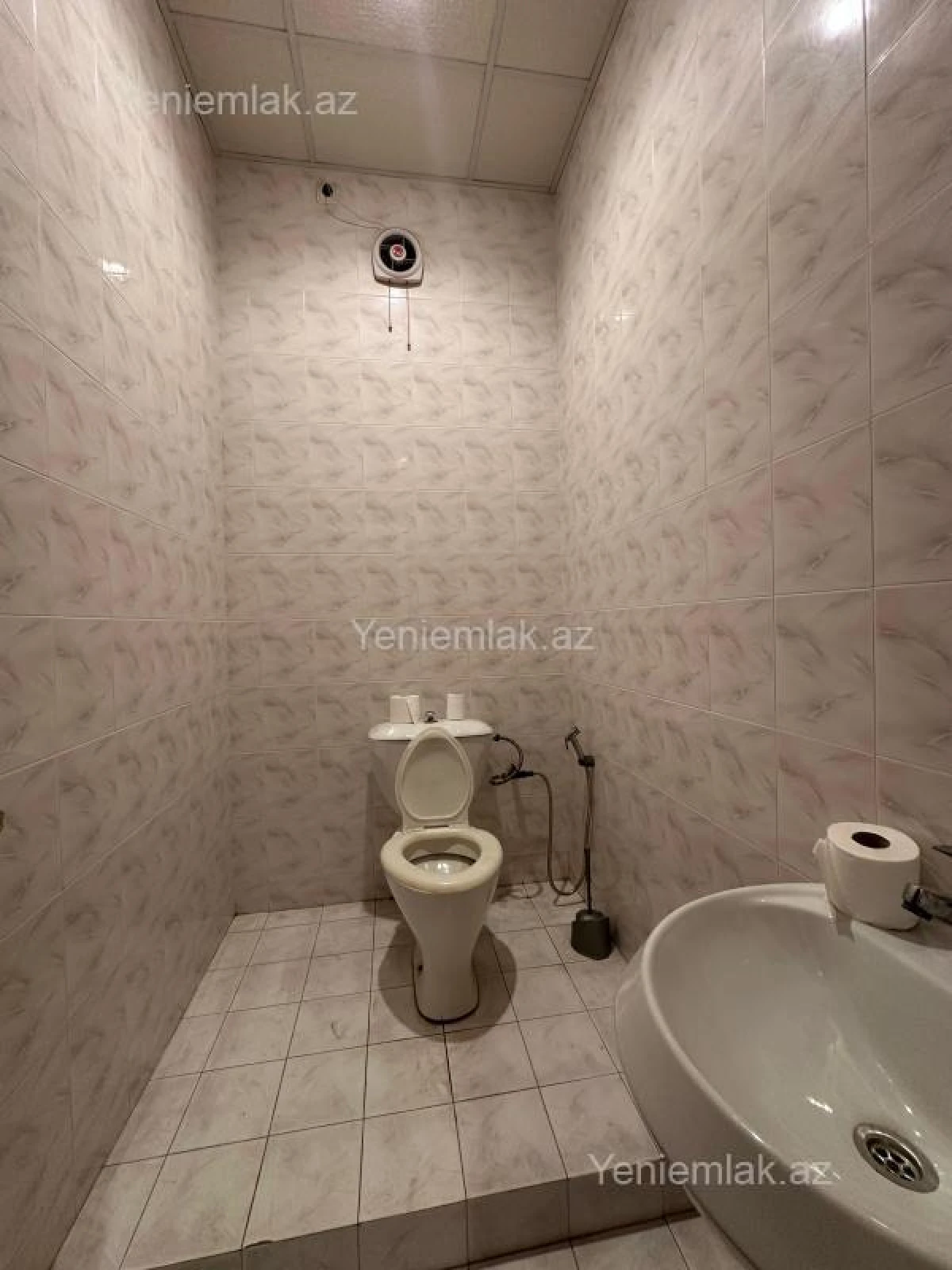 Satılır 6 otaqlı həyət evi 270 m²