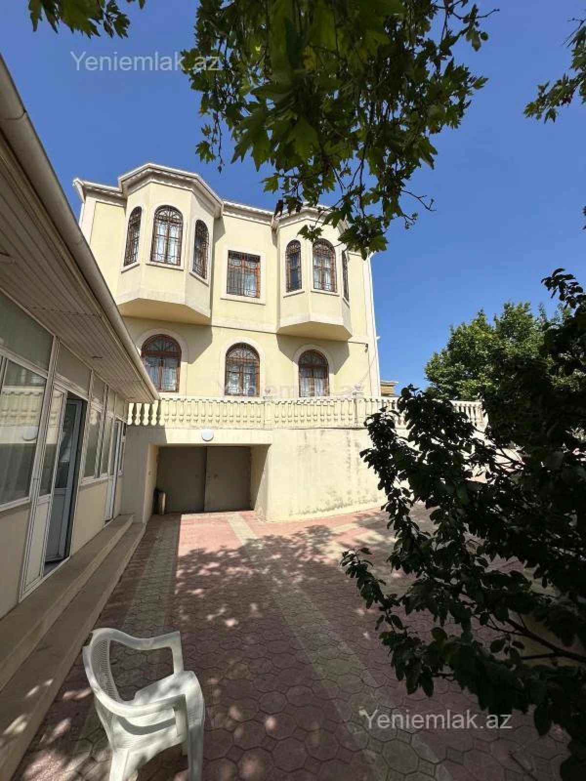 Satılır 6 otaqlı həyət evi 270 m²