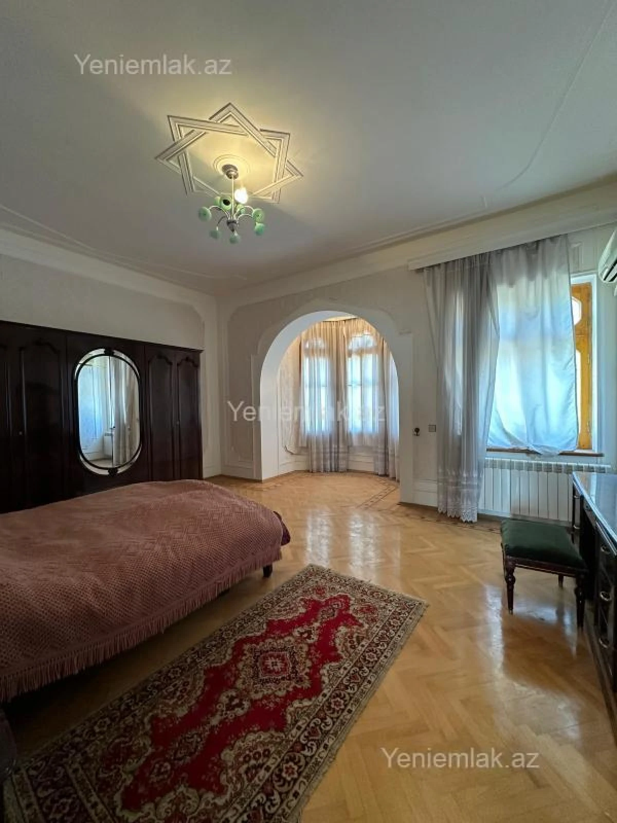 Satılır 6 otaqlı həyət evi 270 m²