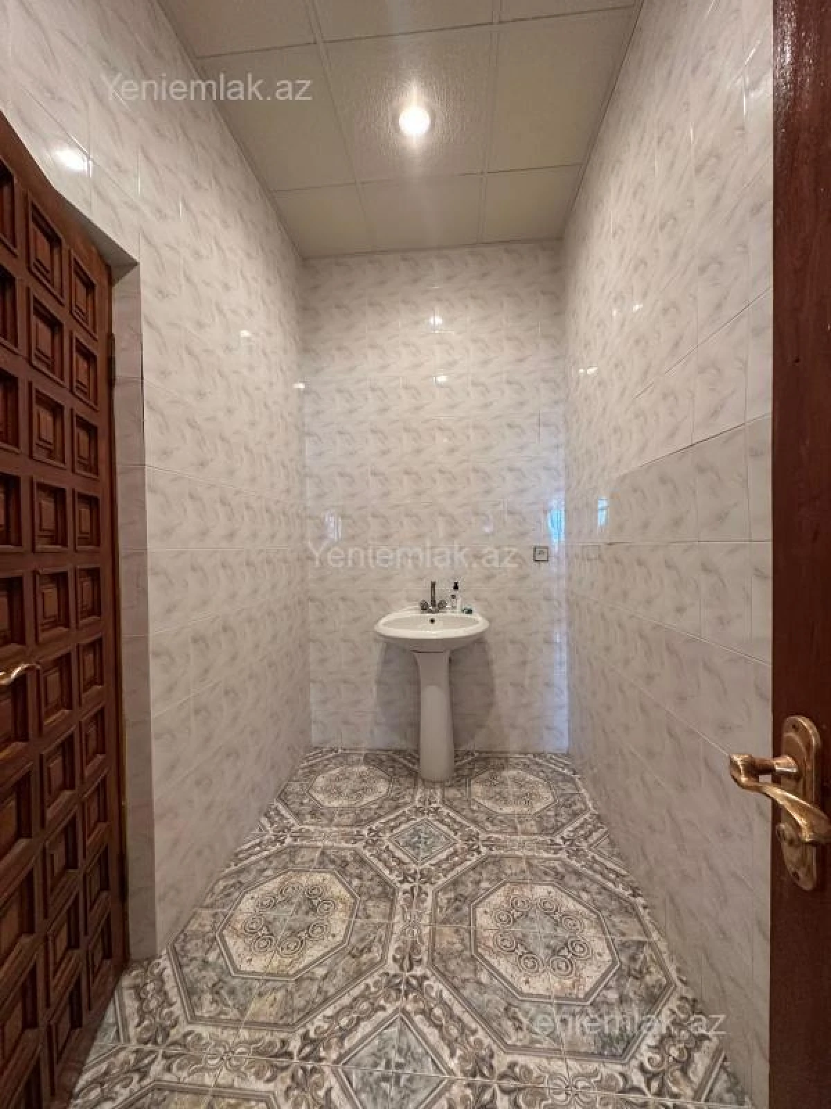 Satılır 6 otaqlı həyət evi 270 m²