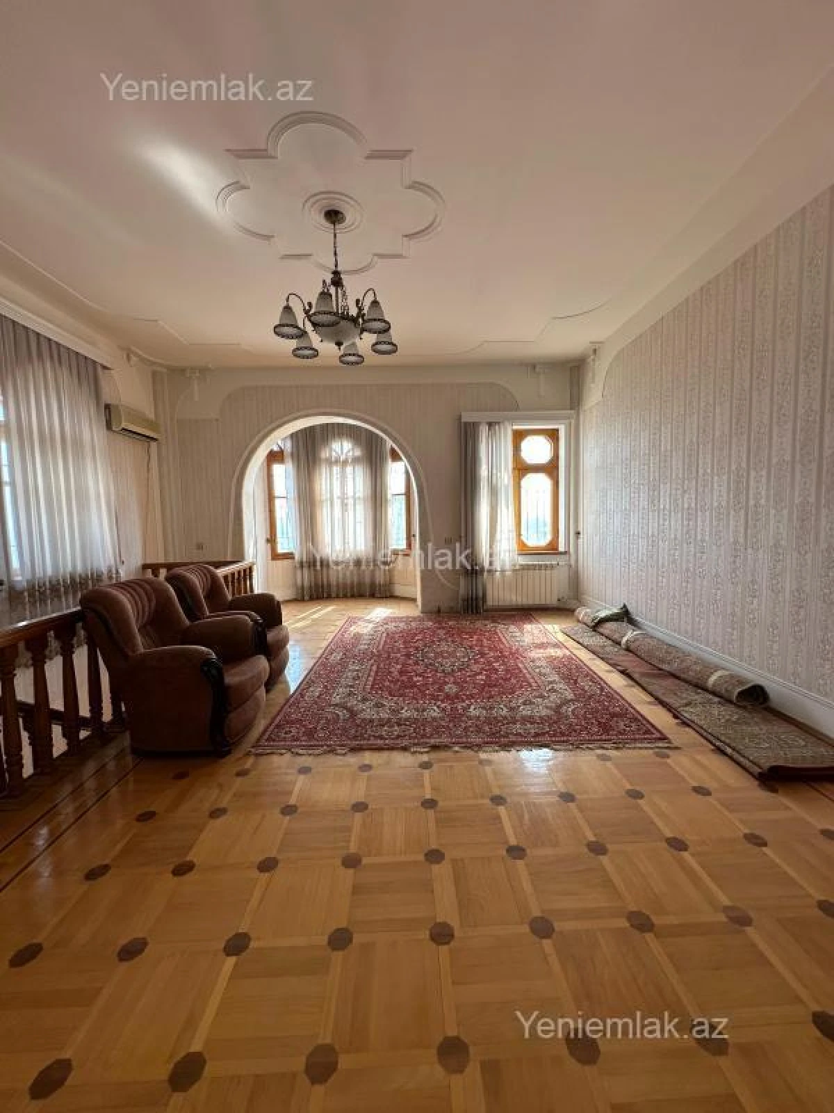 Satılır 6 otaqlı həyət evi 270 m²