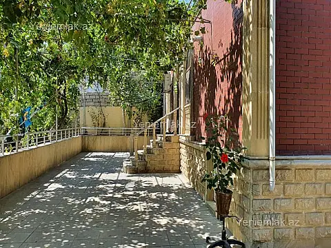 Satılır 4 otaqlı həyət evi 132 m²