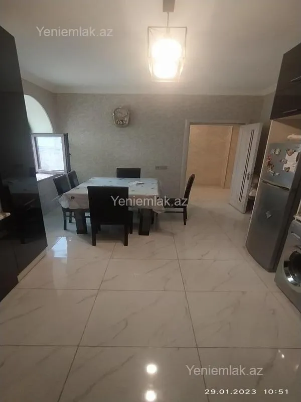 Satılır 4 otaqlı həyət evi 132 m²